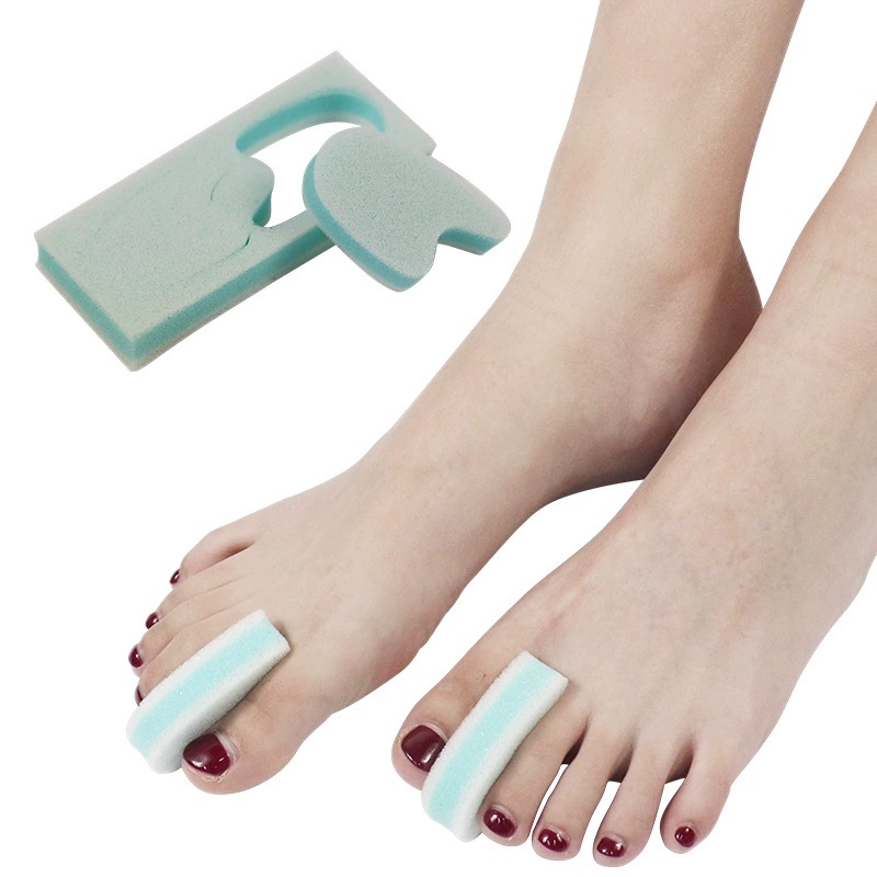 Большая кость стопы, хлопчатобумажный сепаратор пальца, большой палец, выворачивается, и нога накладывается на палец
