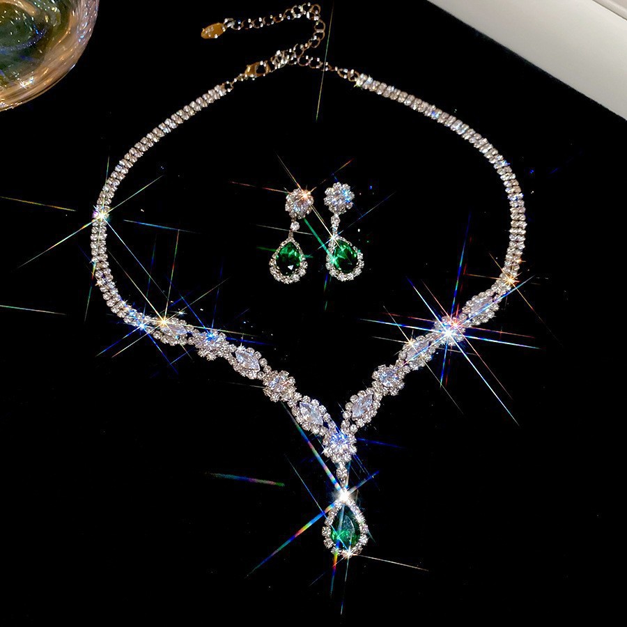 Medieval vintage diamantes goteo pendientes collar ligero lujo nicho cerradura estilo palacio conjunto de joyas exquisitas
