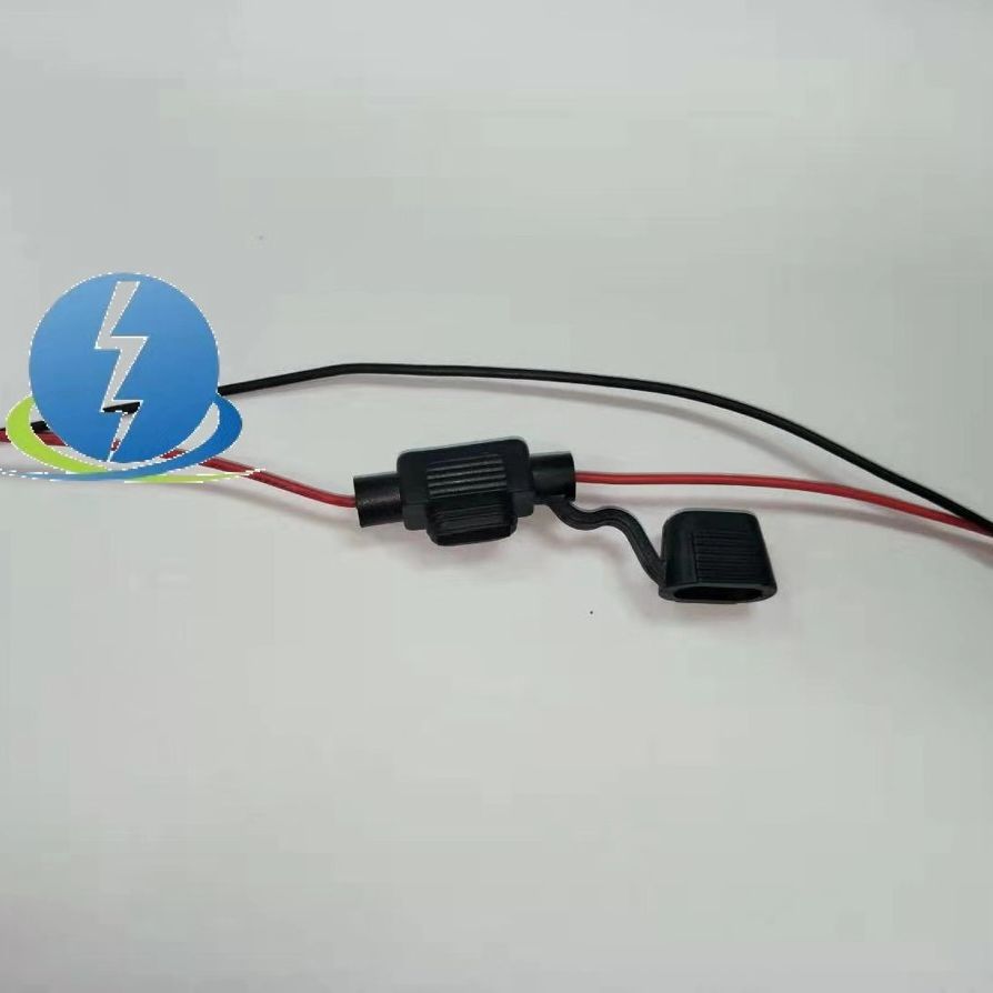 XHX002小号黑色保险丝座防水座18号线黑线总长48CM汽车保险丝座