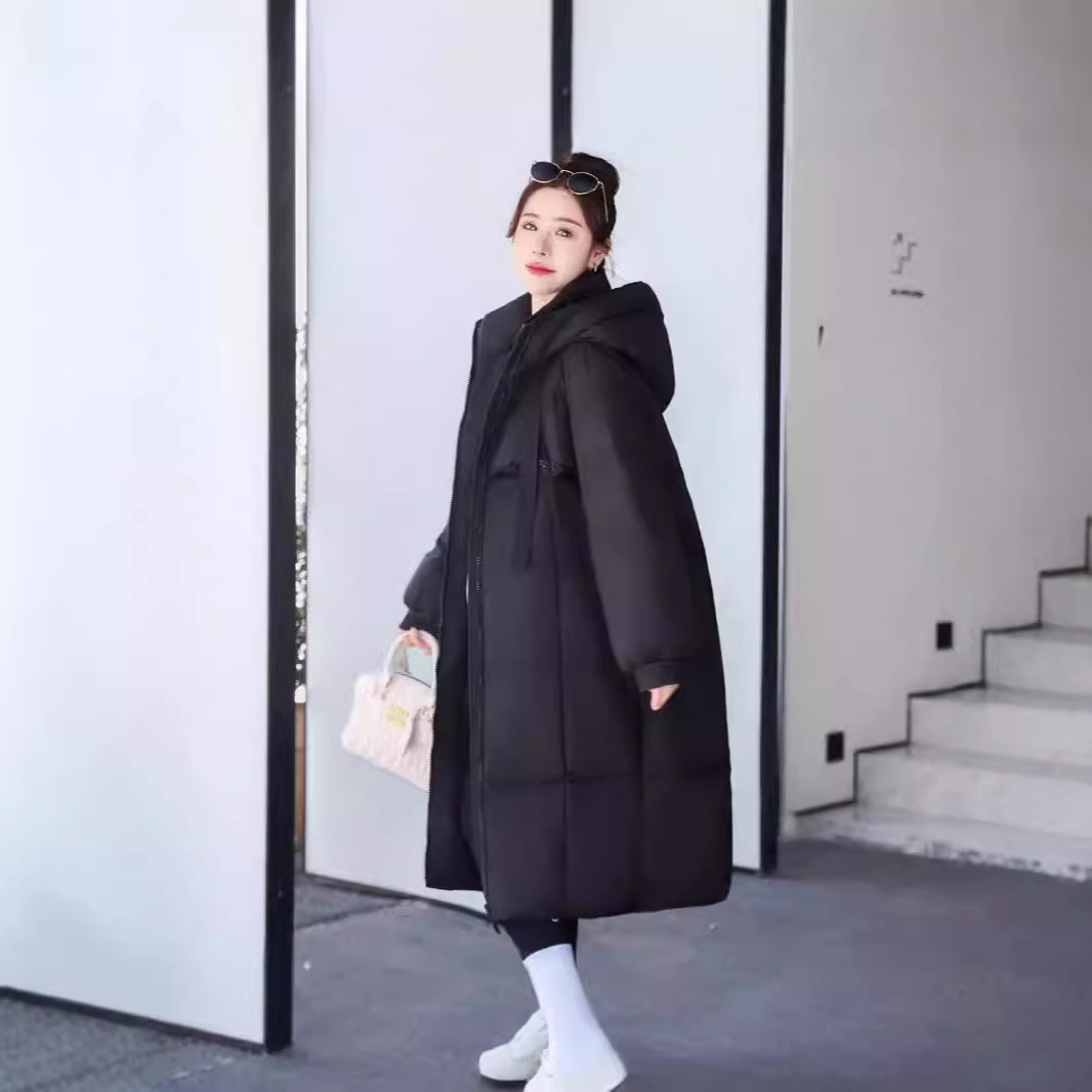 Capa de algodón de pluma para mujeres 2024 nuevo tipo de moda de algodón alargado de estilo de invierno para mujeres con chaqueta de algodón cálida