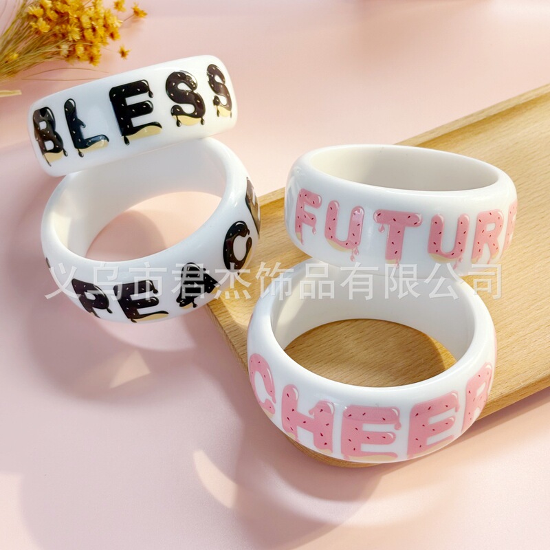 Y2K Sweet Cool Style Cream Letter Wide Bracelet Dopamine Fashion Acrylic Bracelet Versatile Personality Accessory for Trendy Girls