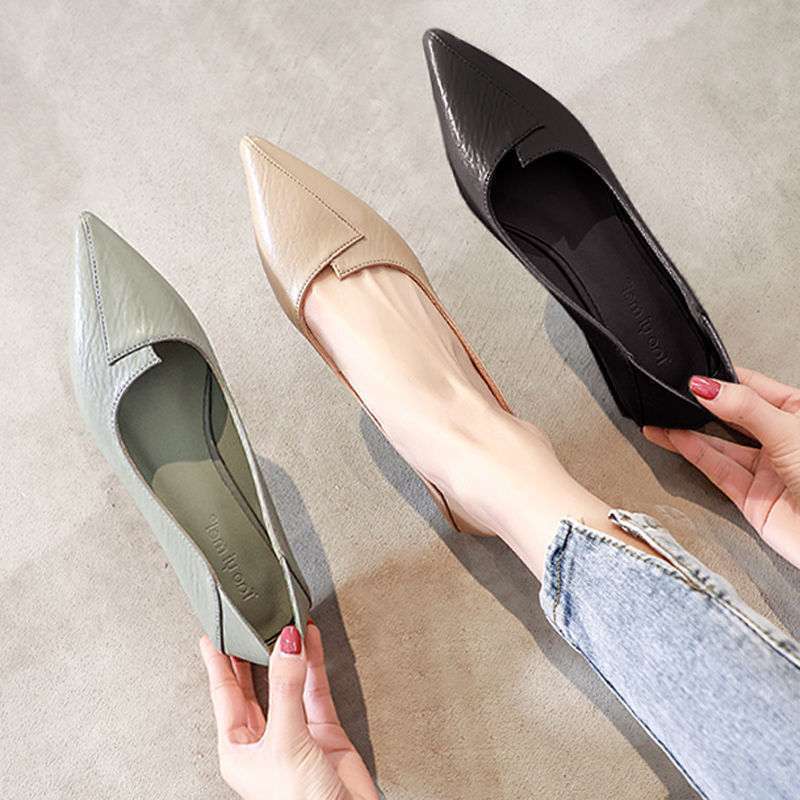 Thick Heel Soft Sole Pointed Toe High Heels New Soft Leather Flight Attendant Formal Wear Professional Work Comfortable Medium Heel Flats for Women 3cm
