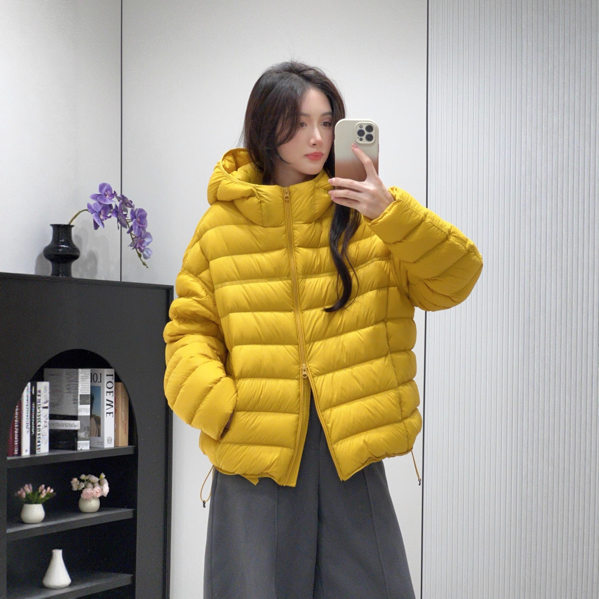 Short Women's down Jacket with Rib Design 2025 New Hooded Korean Version Loose Warm Fashion 90 White Duck down Puff Coat