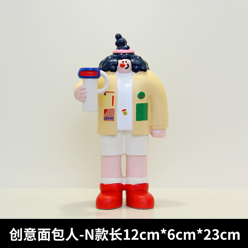 Insパン人がケーキ屋の焙煎部屋を飾ってカフェのバーの人物装飾品をオープンしてプレゼントします。