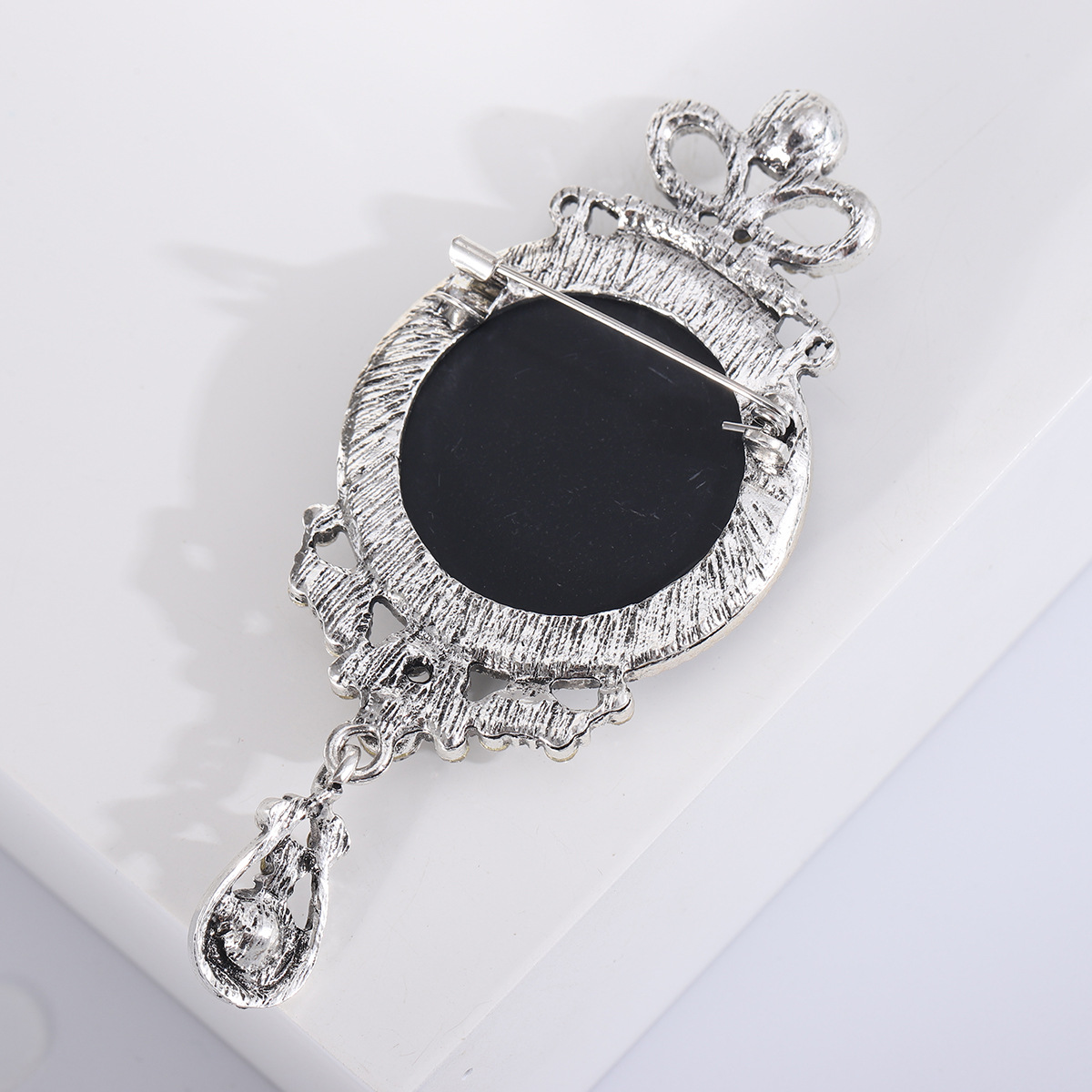 Retro Style Retro Pin Human Alloy Inlay Rhinestones Women's Brooches