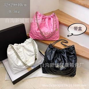 Foreign trade wholesale small fragrant style diamond chain women's bag shoulder high texture popular fashion garbage bag tote bag