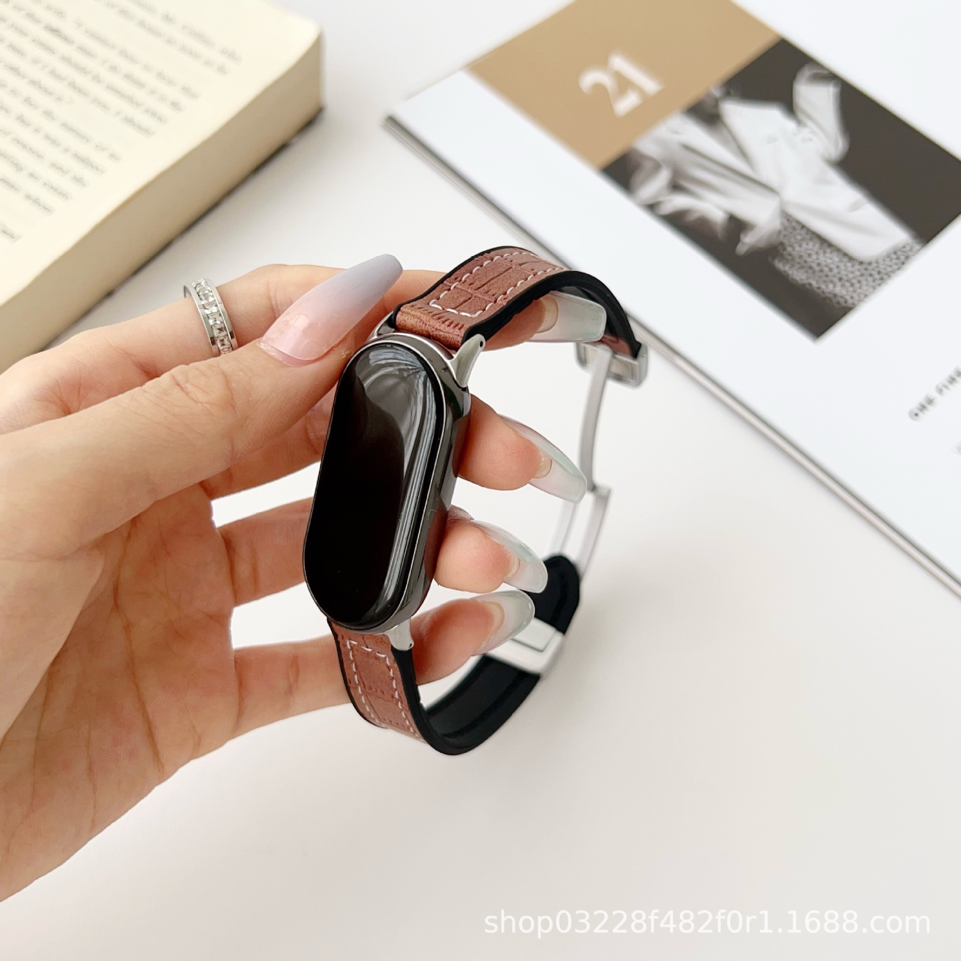 다크 브라운 [실버 버클]]