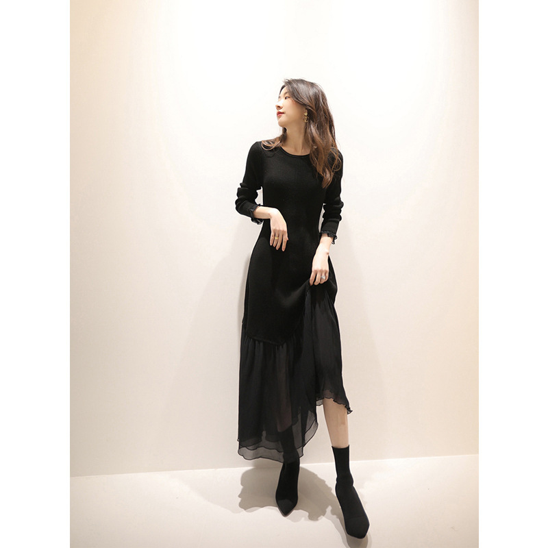 7223 Hepburn style black knitted dress women's autumn and winter French chic high sense small base long
