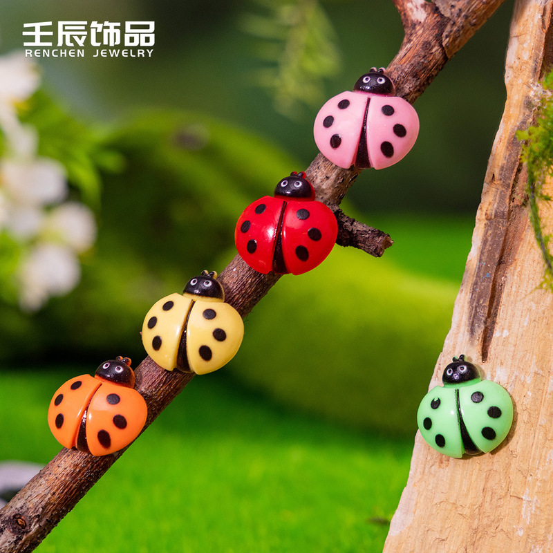 Simulated Seven-Star Ladybug Moss Micro Landscape Succulent Resin Crafts DIY Cream Glue Mobile Phone Case Jewelry Accessories Simulated Seven-Star Ladybug Moss Micro Landscape Succulent Resin Crafts DIY Cream Glue Mobile Phone Case Jewelry Accessories
