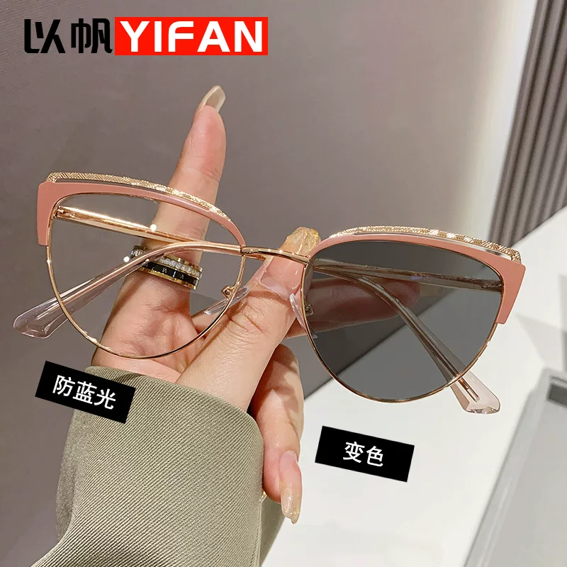 Классические очки котьего глаза (YIFAN) — анти-голубой и фотохромные линзы, металлический корпус, разнообразные цвета