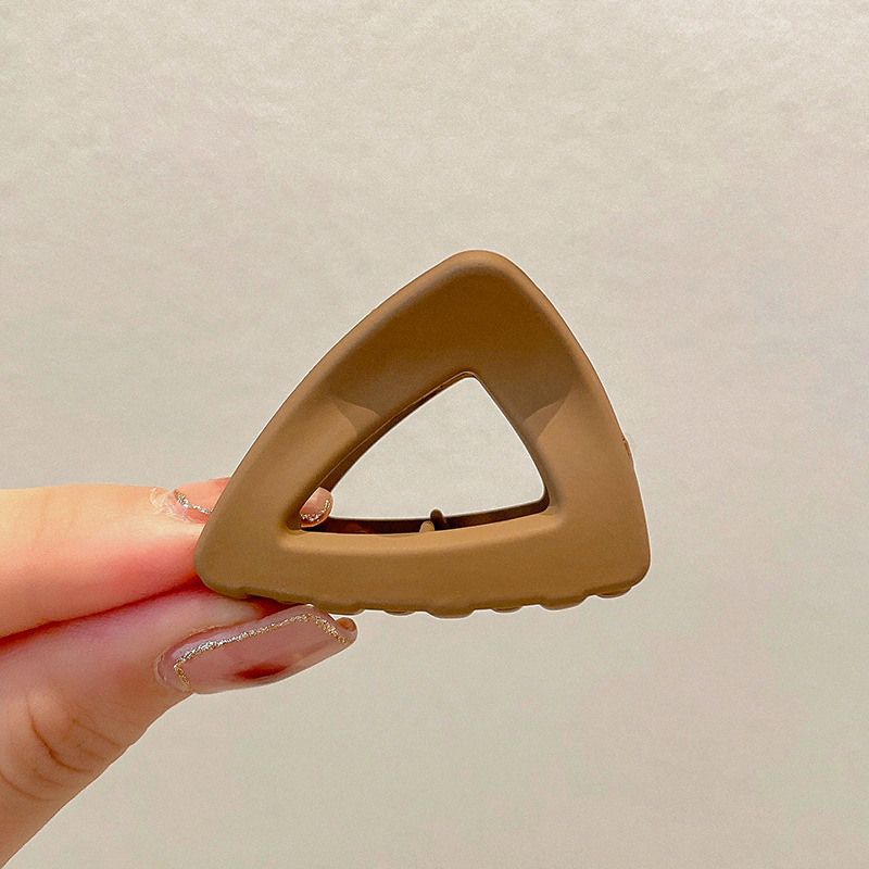 9 # Triángulo de café poco profundo (aproximadamente 4,5 cm).