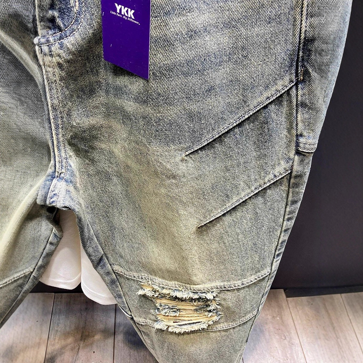 Retro Washed Distressed Jeans For Men Loose Fit Straight Leg Cool And Stylish American Casual Style Perfect For Spring And Autumn_mkmklike.com