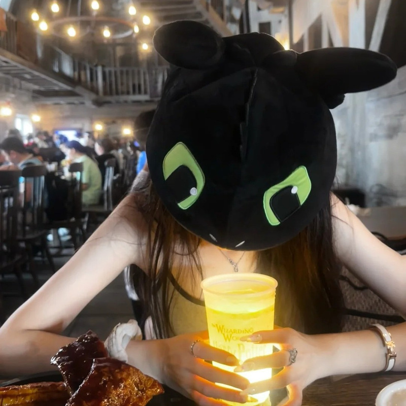 Trendy Quirky Toothless Hat for Women Autumn Winter Cartoon Cute Couple Photo Headgear Toothless Beret