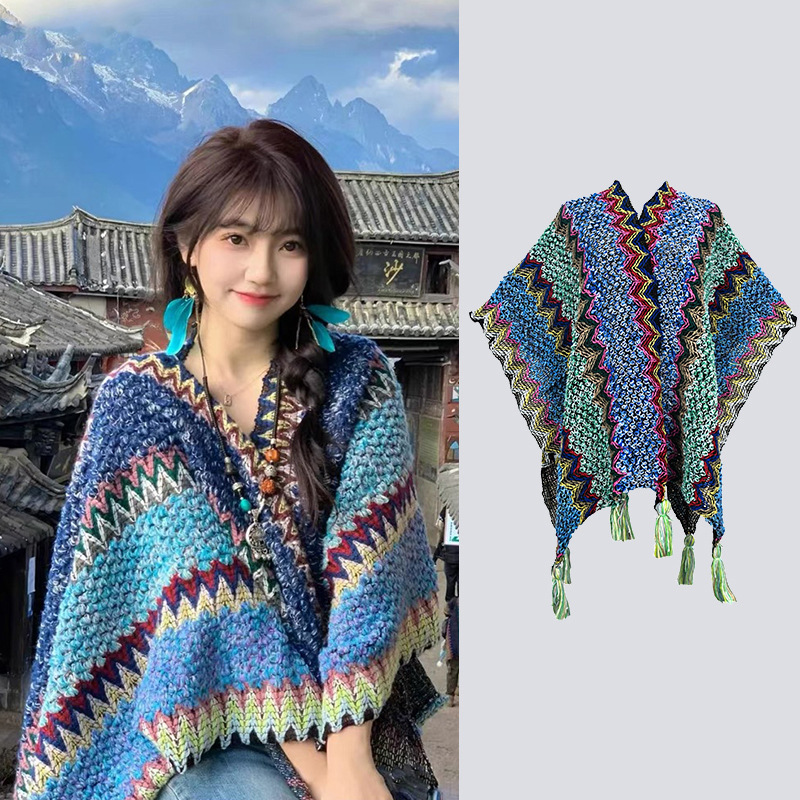 Viaje en el oeste de Sichuan vestido con una capa de chal de peluche de Yunnan Xinjiang de otoño y invierno estilo nacional de punto capa de rayas