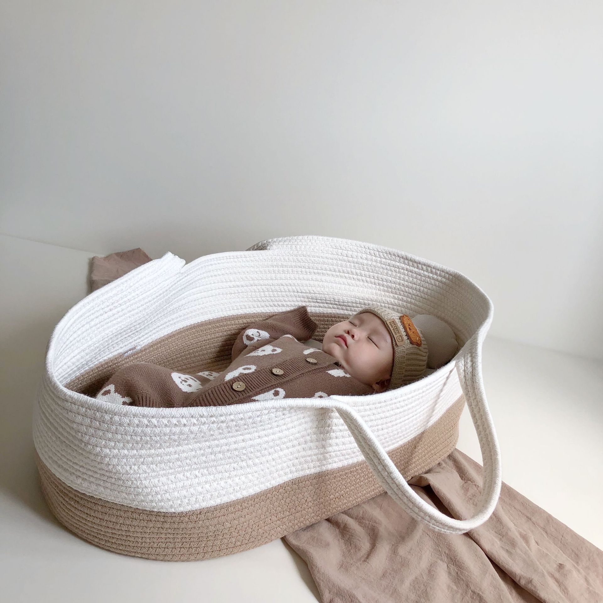 ins北欧风婴儿手提篮 便携式纯棉编织婴儿睡篮 可折叠手提婴儿床详情11