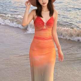 吊带连衣裙女初夏季明媚多巴胺绝美穿搭高级感海边度假包臀长裙子