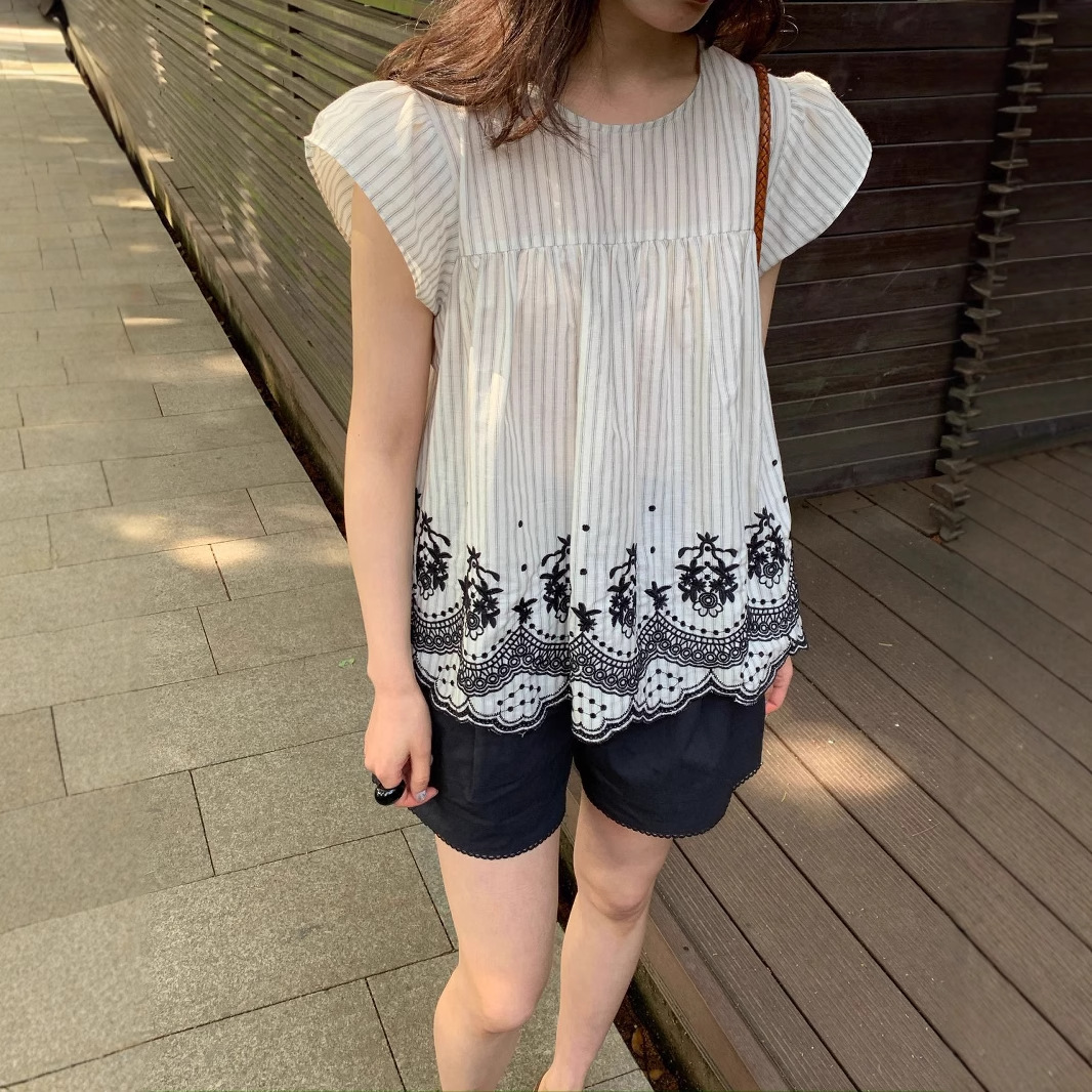 夏上新【媛可儿】意法韩系绣花花边短袖小衫条纹休闲百搭宽松上衣