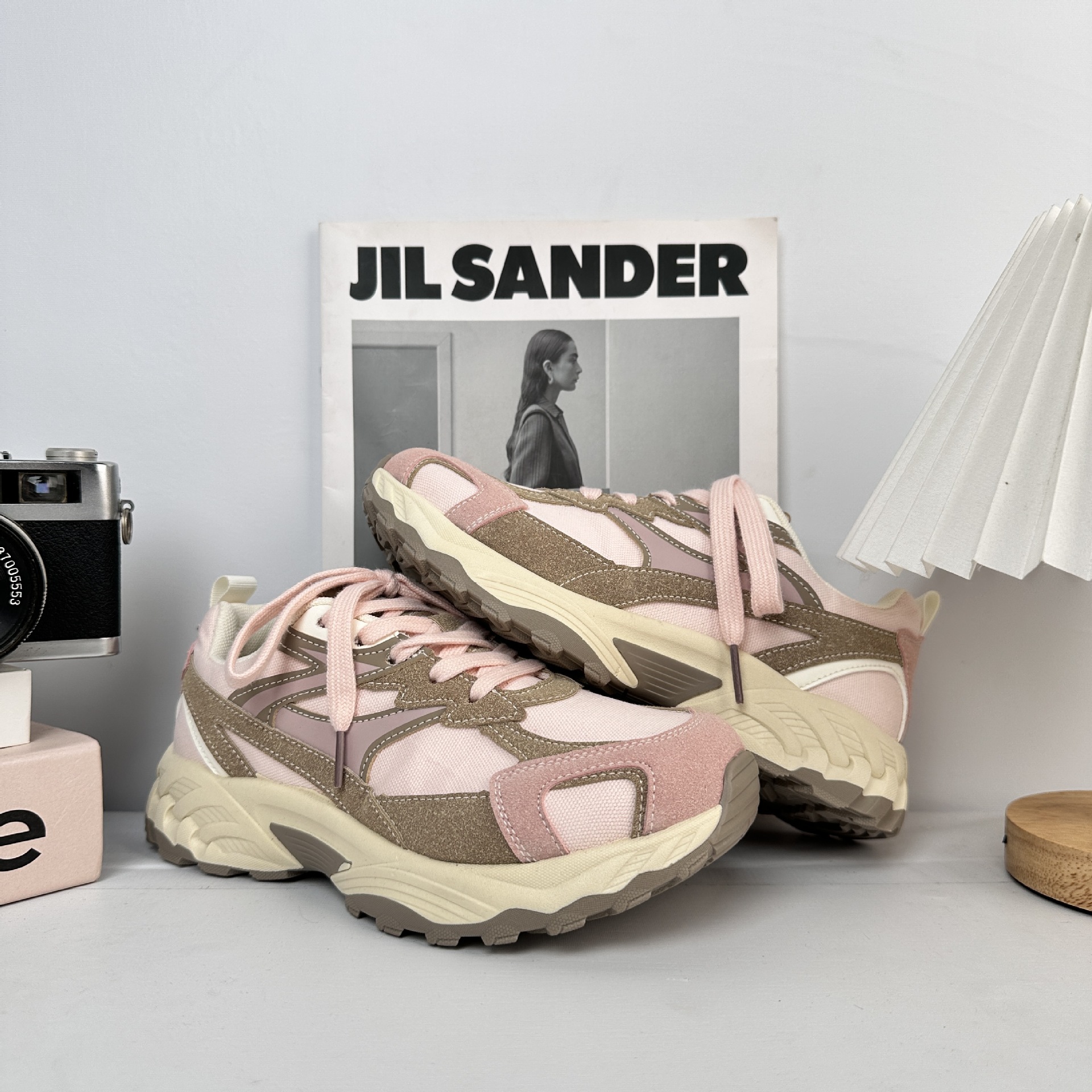 Yuanbo zapatos de padre y mujer 2025 nuevo diseño de nicho de altura de fondo grueso zapatos deportivos casuales universales