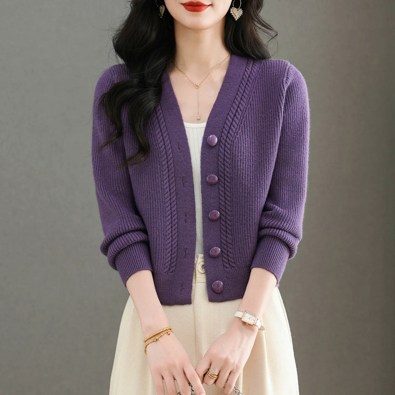 Petite-sized, short V-neck knitted cardigan for women, 2026 spring/autumn new collection, loose-fitting, solid-color outerwear, thick sweater jacket