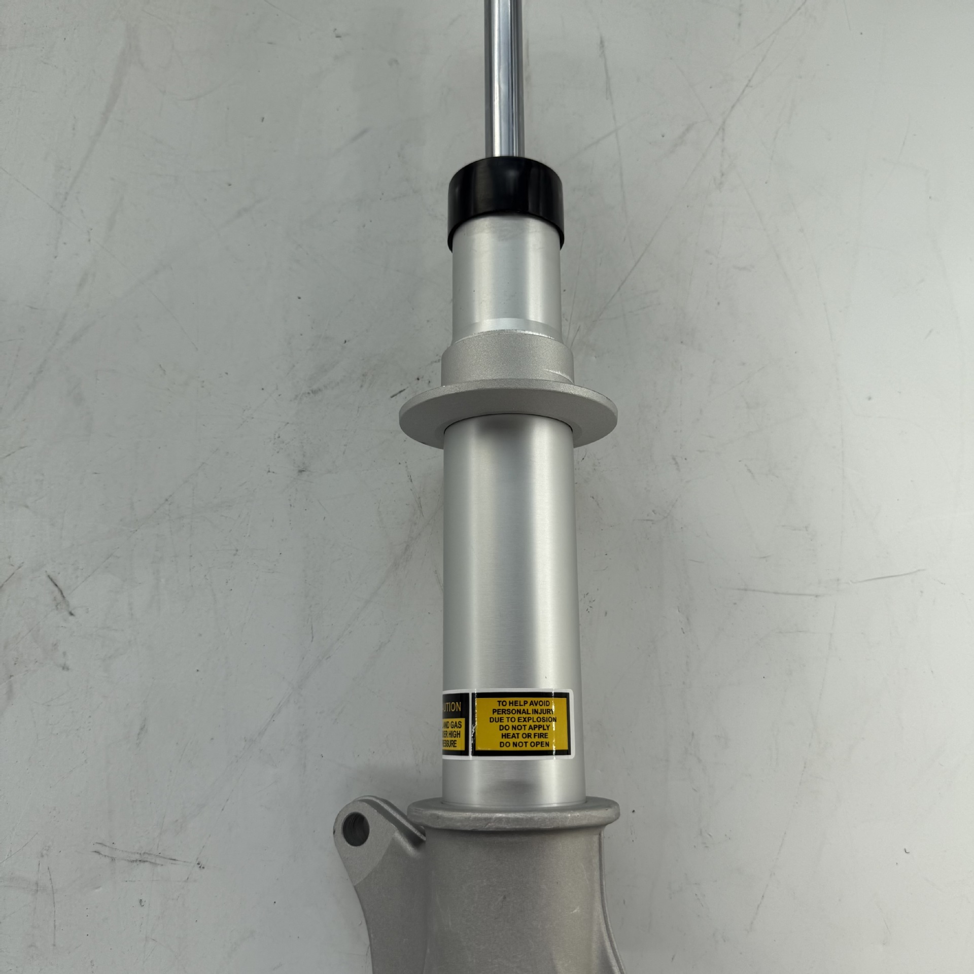 Suitable for Porsche Panamera 970 Standard Front Motor Core Shock Absorber 97034304504