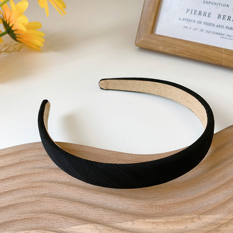 Black diagonal lines-hairband