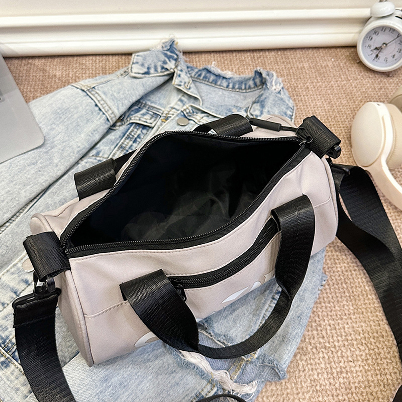 Bolso bandolera de moda bolso casual estilo explosivo para mujer cilindro de un solo hombro 2024 nuevo bolso de almohada portátil simple al por mayor