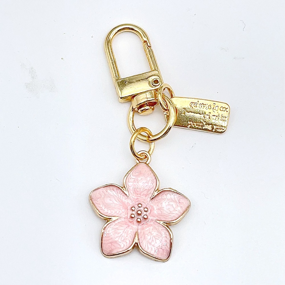 9g Weight Keychain Classification 1 Piece Quantity Holiday, Travel, Daily Occasion Metal Material Floral Pattern Unisex Gender Sweet Style Sweet Floral Metal Unisex Keychain 4