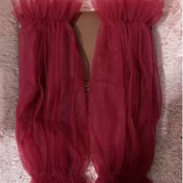 Burgundy, 40