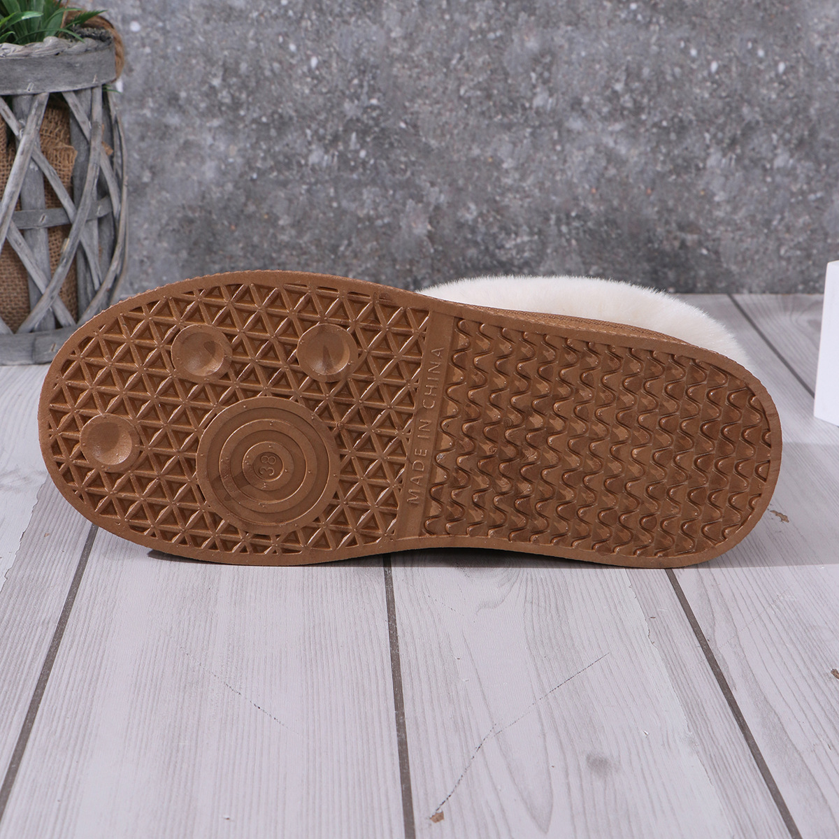 Padded home bag with men's and women's indoor and outdoor warm cotton slippers cotton shoes_viptrois.com