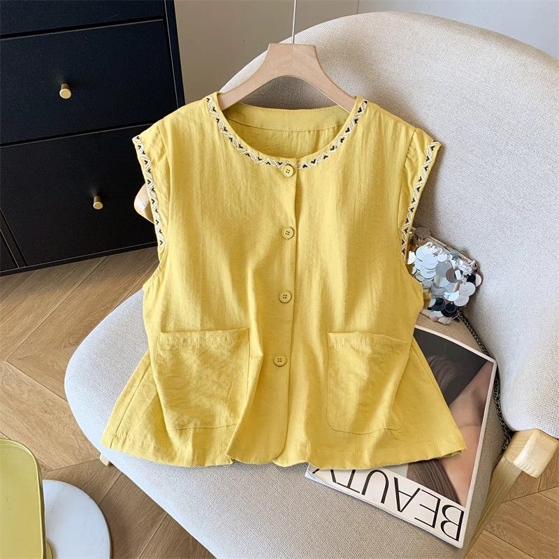 Spring and Summer New Style Elegant Camisole Sleeveless Cotton and Linen Top with Embroidery, Single-Breasted Cardigan with Pocket Design for Women Spring and Summer New Style Elegant Camisole Sleeveless Cotton and Linen Top with Embroidery, Single-Breasted Cardigan with Pocket Design for Women
