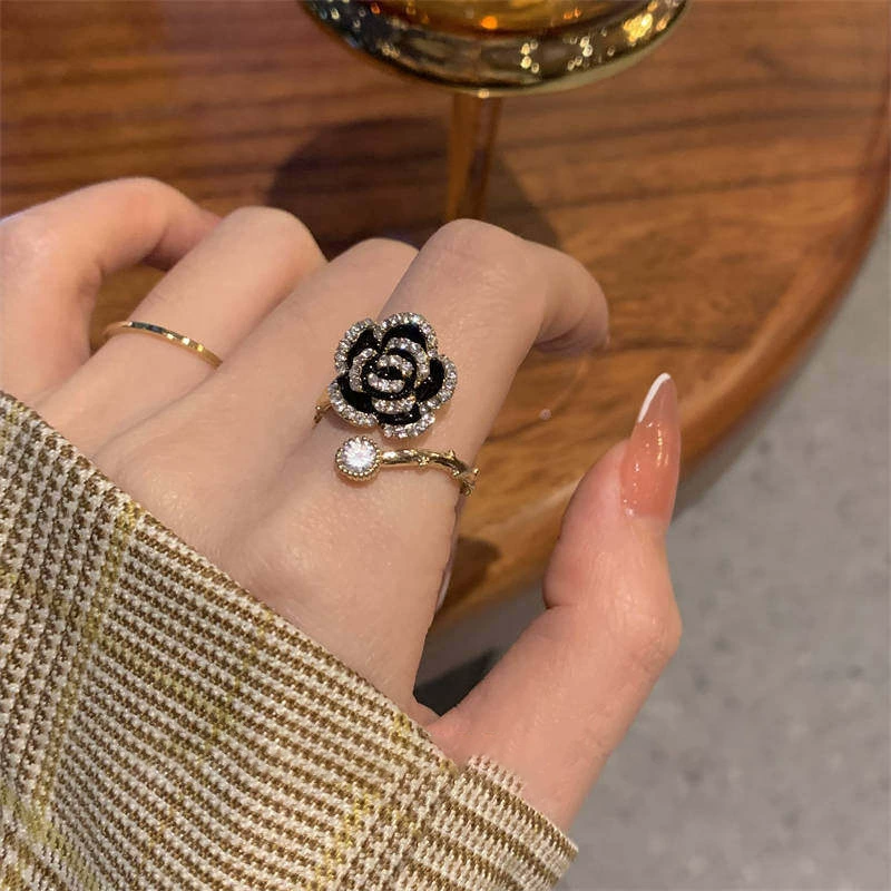 Ring, Retro Small Bow Design, Light-Luxury Silver-Tone Statement, One Size
