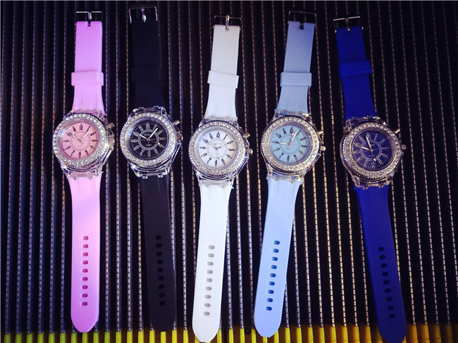Luminous luminous personality rhinestone led Harajuku Korean fashion trend men and women students couple jelly quartz watch_voghion.com