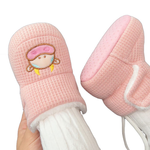 Soft-soled winter padded baby shoes for 0-1 year old boys and girls, non-slip walking shoes with plush lining, warm and thick learning to walk cotton shoes