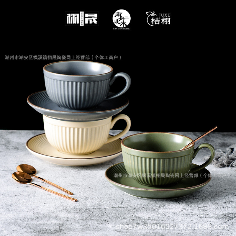 Juego de tazas de café de cerámica retro, orejas colgantes, tazas de café con flores, tazas de cafetería, platos, tazas de café en casa de familia, tazas de té