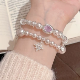 项链;耳钉;手链