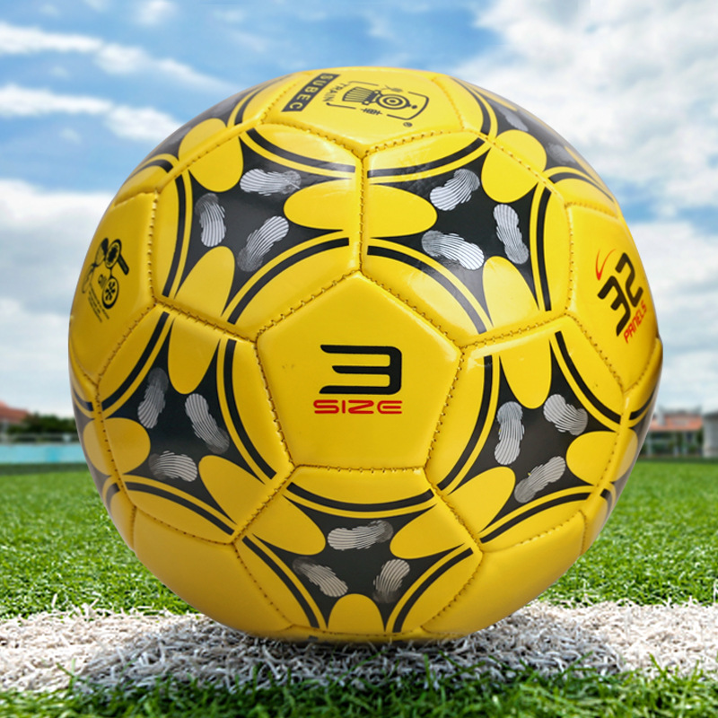 Футбол машинного шитья «Локомотив №3» (черно-желтый)