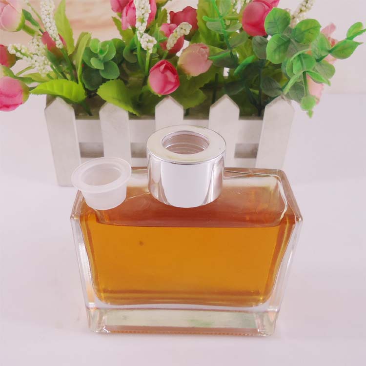 晶白料加厚100ml香薰玻璃瓶无火挥发精油熏香瓶香水瓶可丝印logo