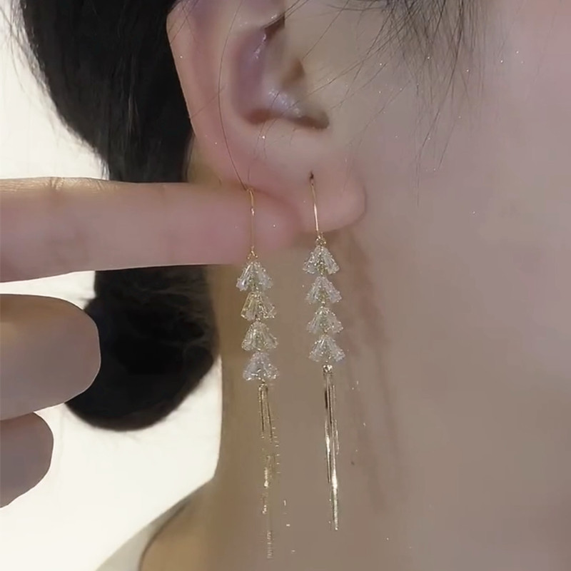 Elegante circón DE TRIGO pendientes de borla simple luz de lujo de las mujeres pendientes de hoja larga cara adelgazante moda pendientes anti-perdidos