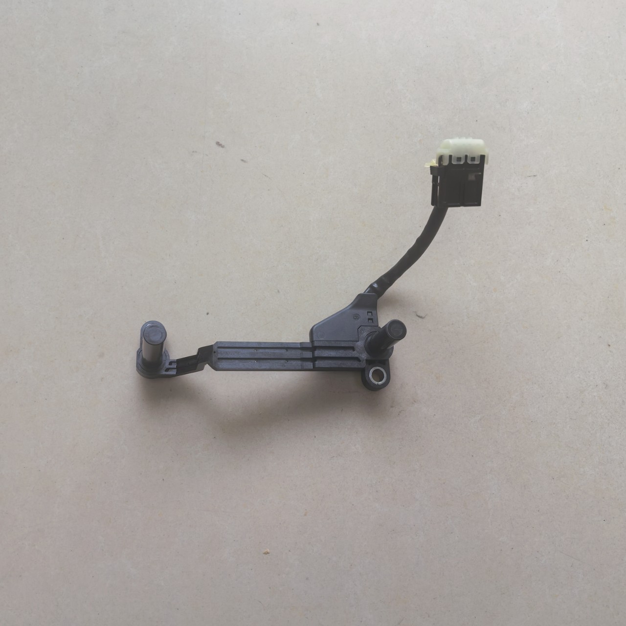 Car transmission speed sensor, suitable for 42620-3B101, 426203B101, 42620-3B100