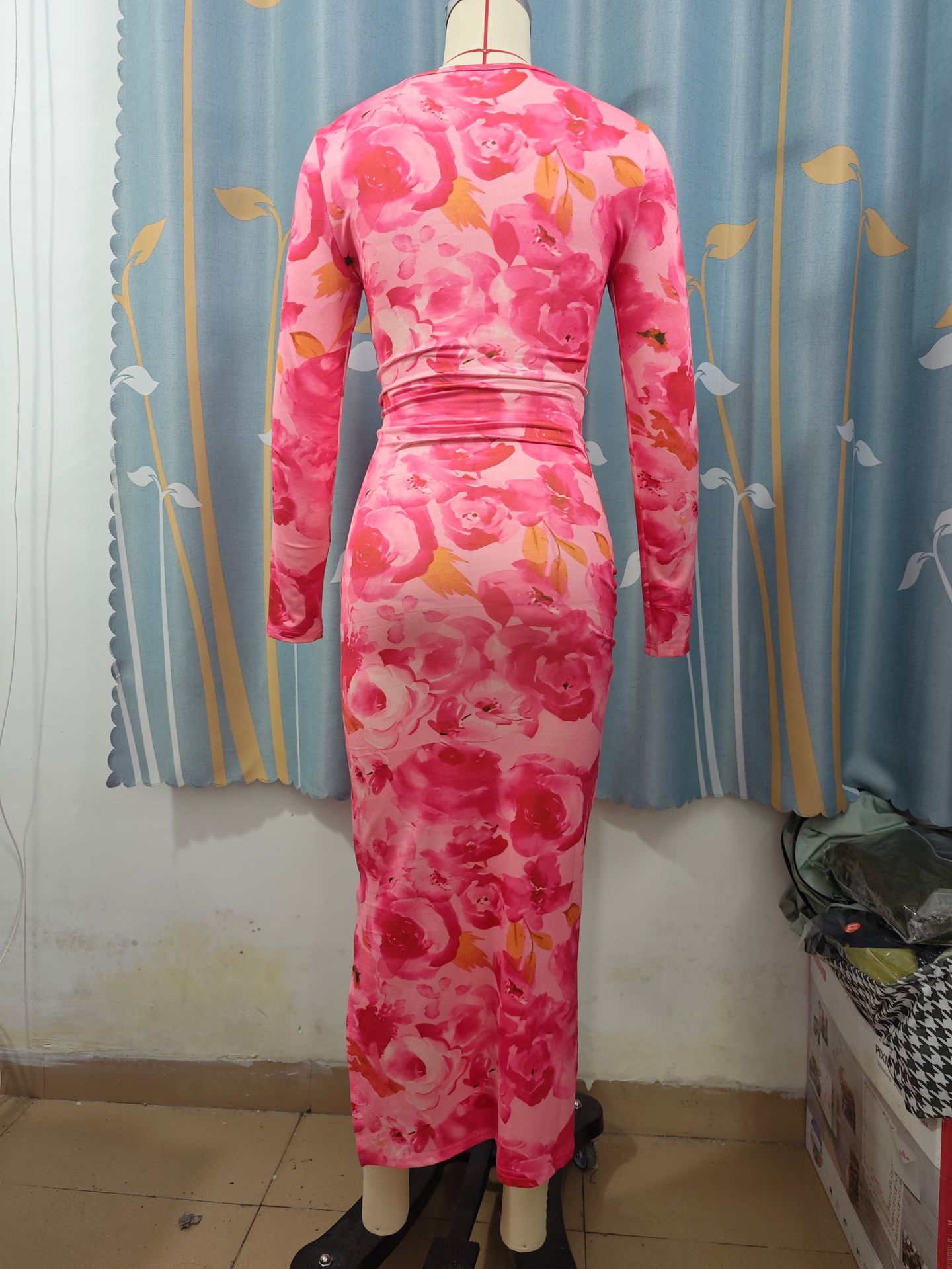 224g Weight Maxi Long Dress Dress Length Type Sleeveless Sleeve Length Tight skirt Dresses Type Sleeveless Sleeve Type Polyester, Milk Fiber Fabric Type High Waist Waist Line Daily, Evening Party Occasion Pullovers, Strapless Neckline Slim, Regular Fit Fit Type Floral Pattern Spring, Autumn Season Women's Gender Painted Design Style, Streetwear style Autumn New Long Sleeve Floral Print Tight Pleated Sexy Women Dress 3
