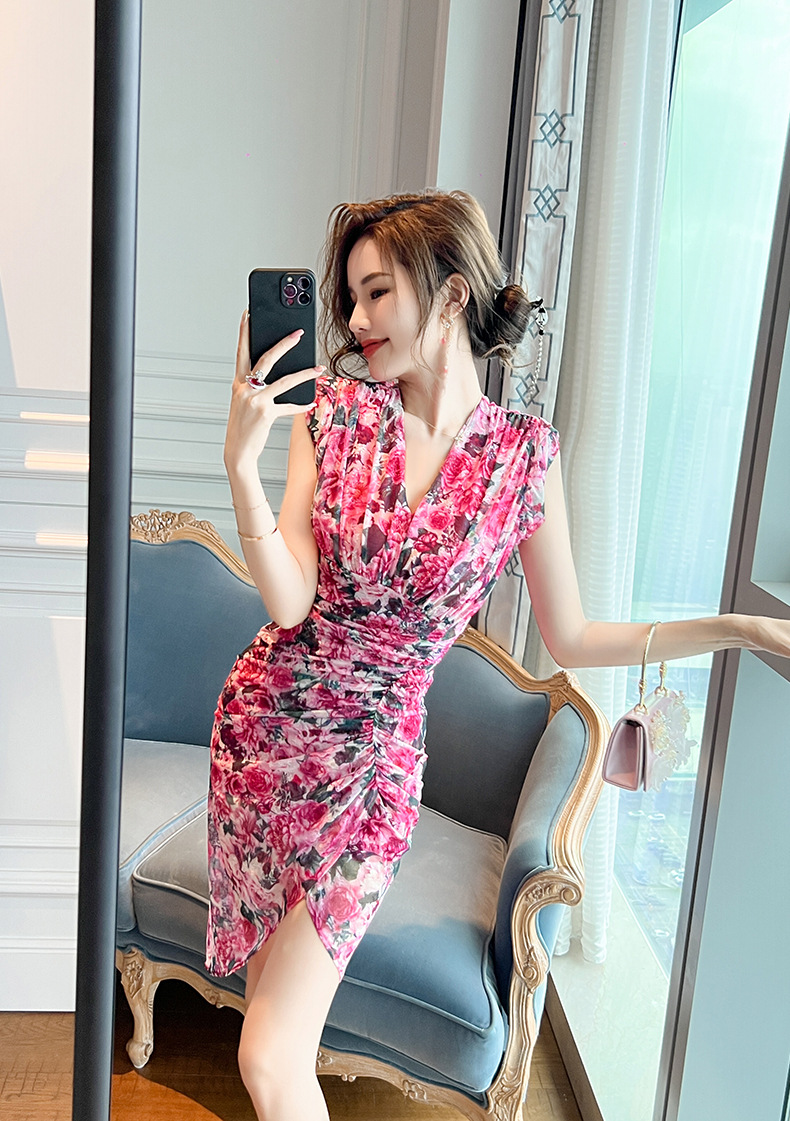 Đầm liền thân không tay in họa tiết hoa retro Pháp, kiểu dáng bất đối xứng ôm hông — Màu hoa chi tiết 3