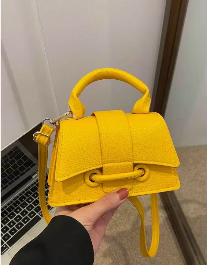 노란색