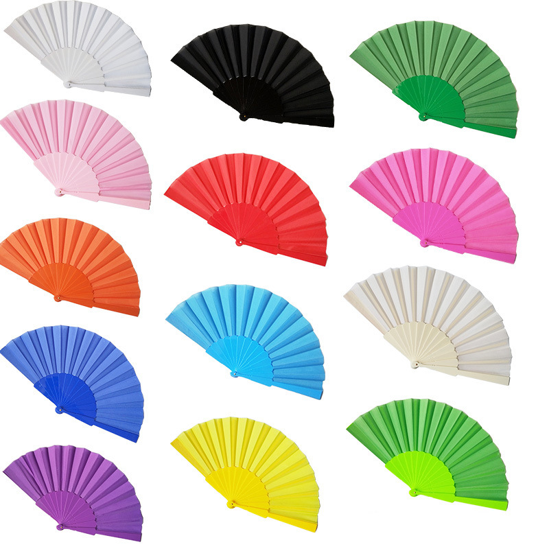 Ventilador fresco de verano, ventilador plegable de plástico de color caramelo, 13 colores, puede imprimir imágenes, ventilador publicitario
