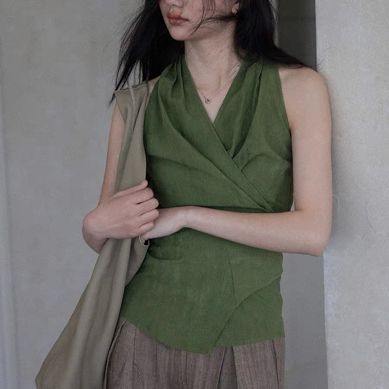 Design [He Xia] Halter Neck V-Neck Sleeveless Shirt for Women, Elegant Waist-Cinching Irregular Retro Vest