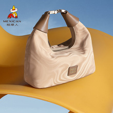 �����˰���Ů�¿�б����߼��б������^��ˮ���yҸ�°�ͨ�ڰ�Ů��