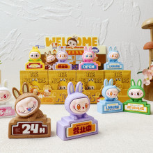 汽车显示屏摆件中控台车载卡通怪味便利店拉布布泡泡玛特内饰用品