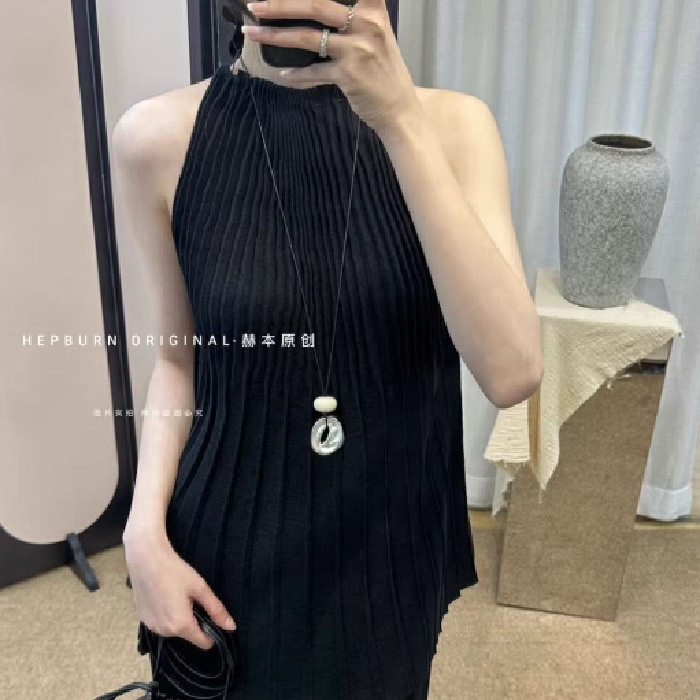 クロスボーダーヘップバーンプリーツホルターネックトップ女性の夏フレンチデザインニッチ気質ルーズノースリーブベスト痩身|undefined