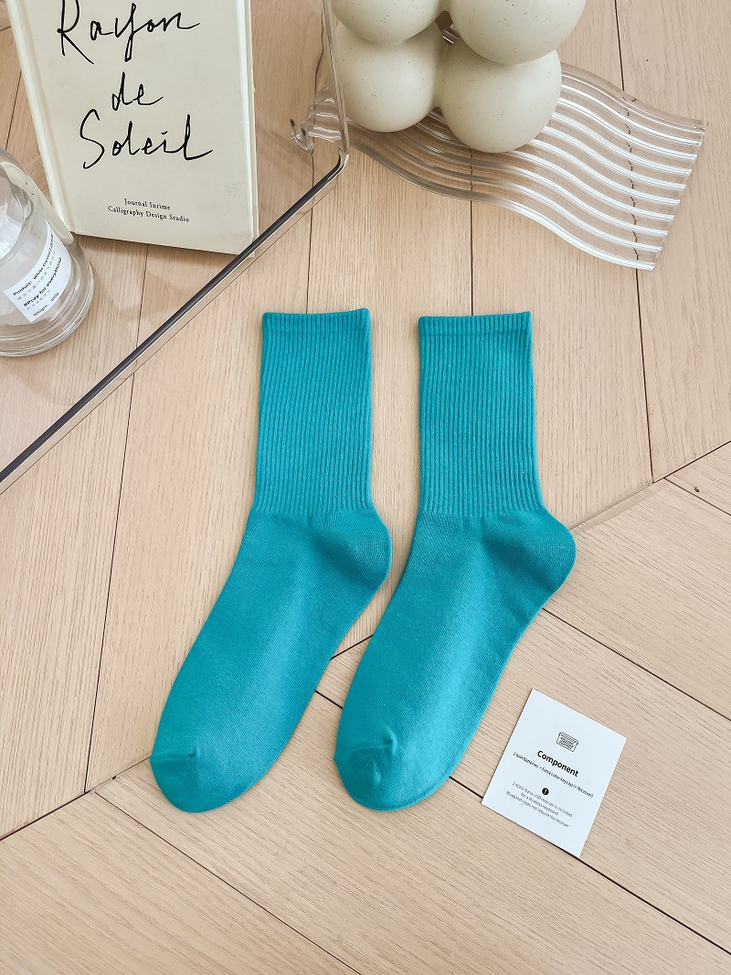 カラフルな靴下女性の春と夏の綿の靴下パイル靴下無地ダンスソックスインスポーツとレジャー秋と冬のメンズソックスミッドチューブソックス