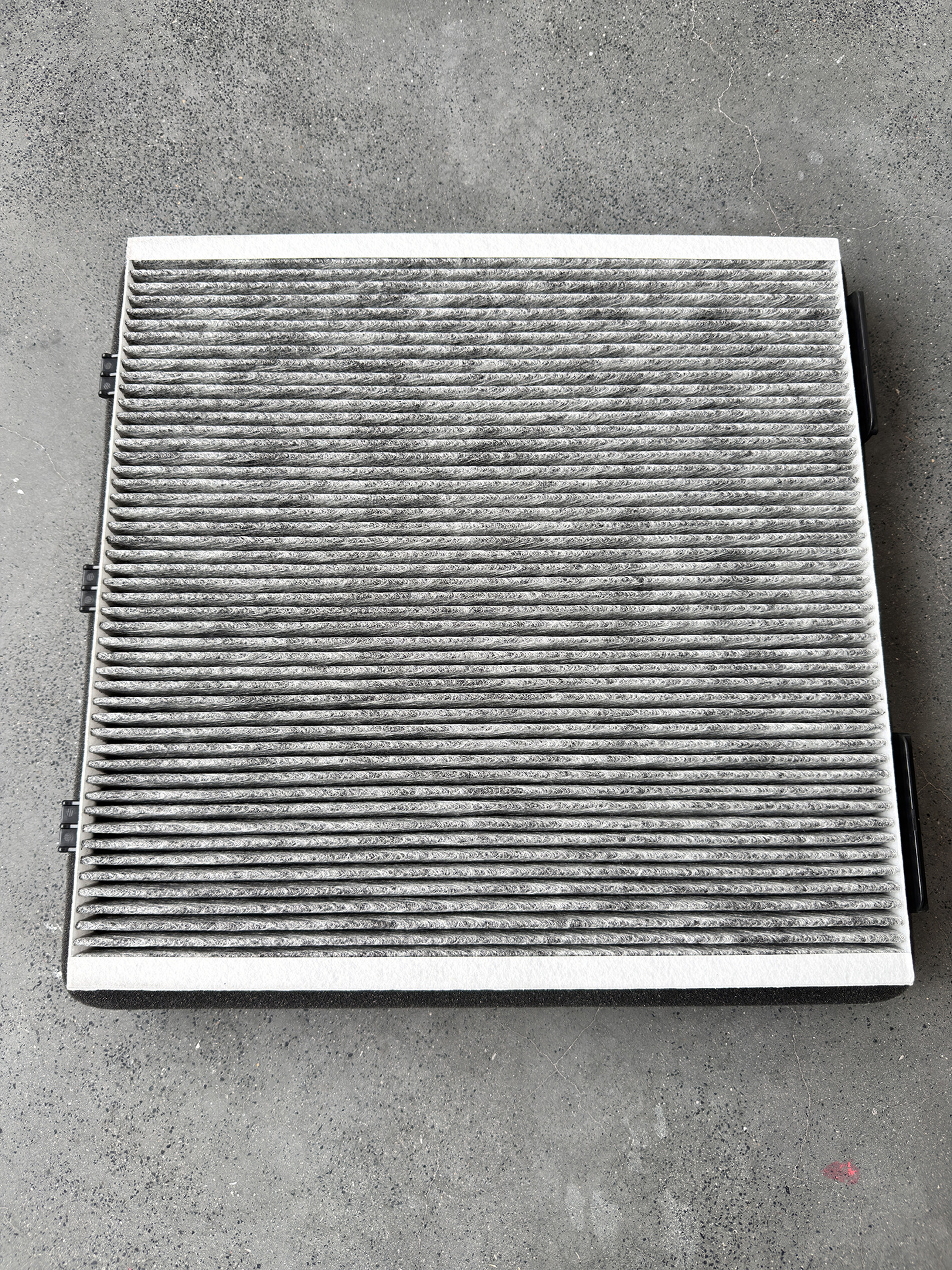 Suitable for Tesla Model S/X external air conditioning filter HEPA air conditioning filter 1647254-00-A