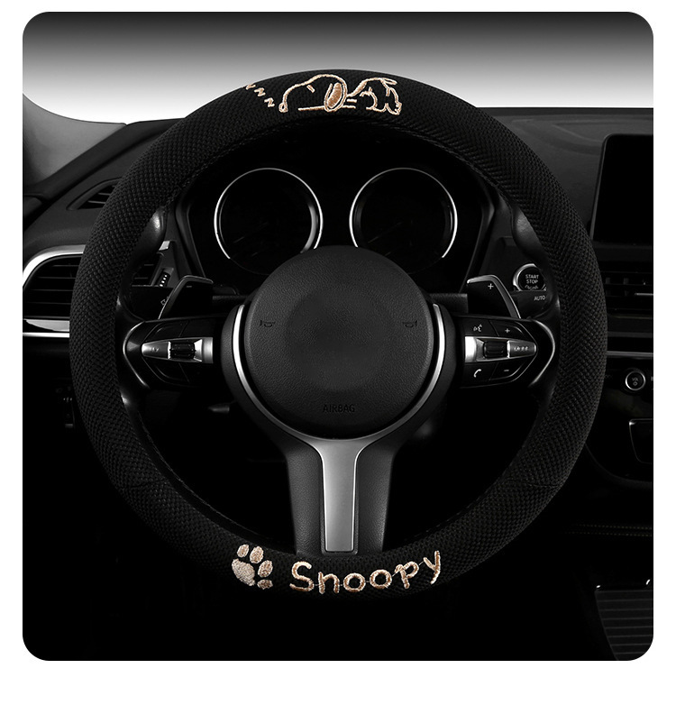 Cross-Border Car Steering Wheel Cover Wholesale Cartoon Embroidered Snoopy All-Season Universal Ice Silk Non-Slip Breathable Car Accessory
